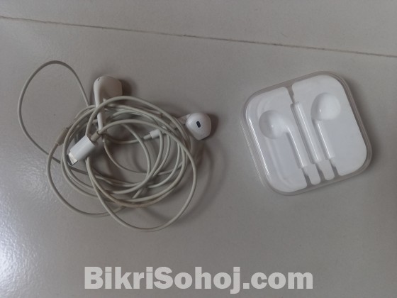 IPhone headphone